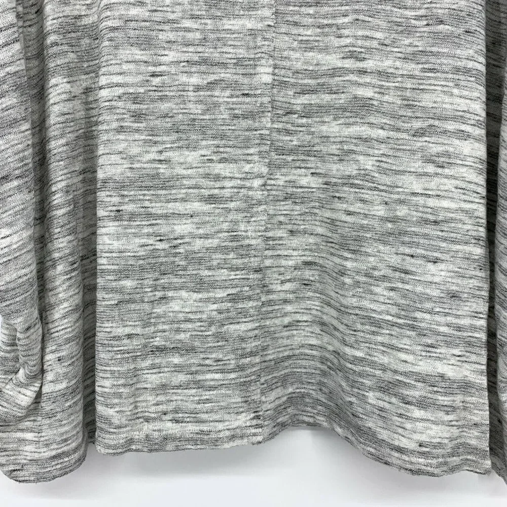 Anthropologie Eri + Ali Top Gray Beige Crochet Split Sleeve - Picture 9 of 9